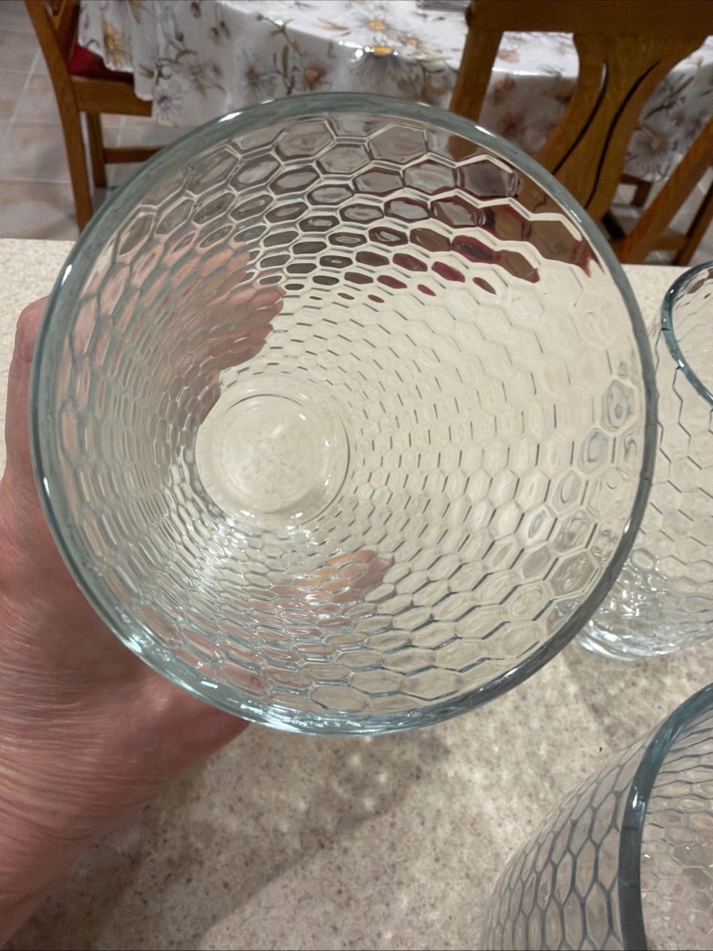 Vintage Pasabuhce Clear Hex-Pattern Glass 5.5 in Tumblers - Set of 4 honeycomb - Picture 14 of 15